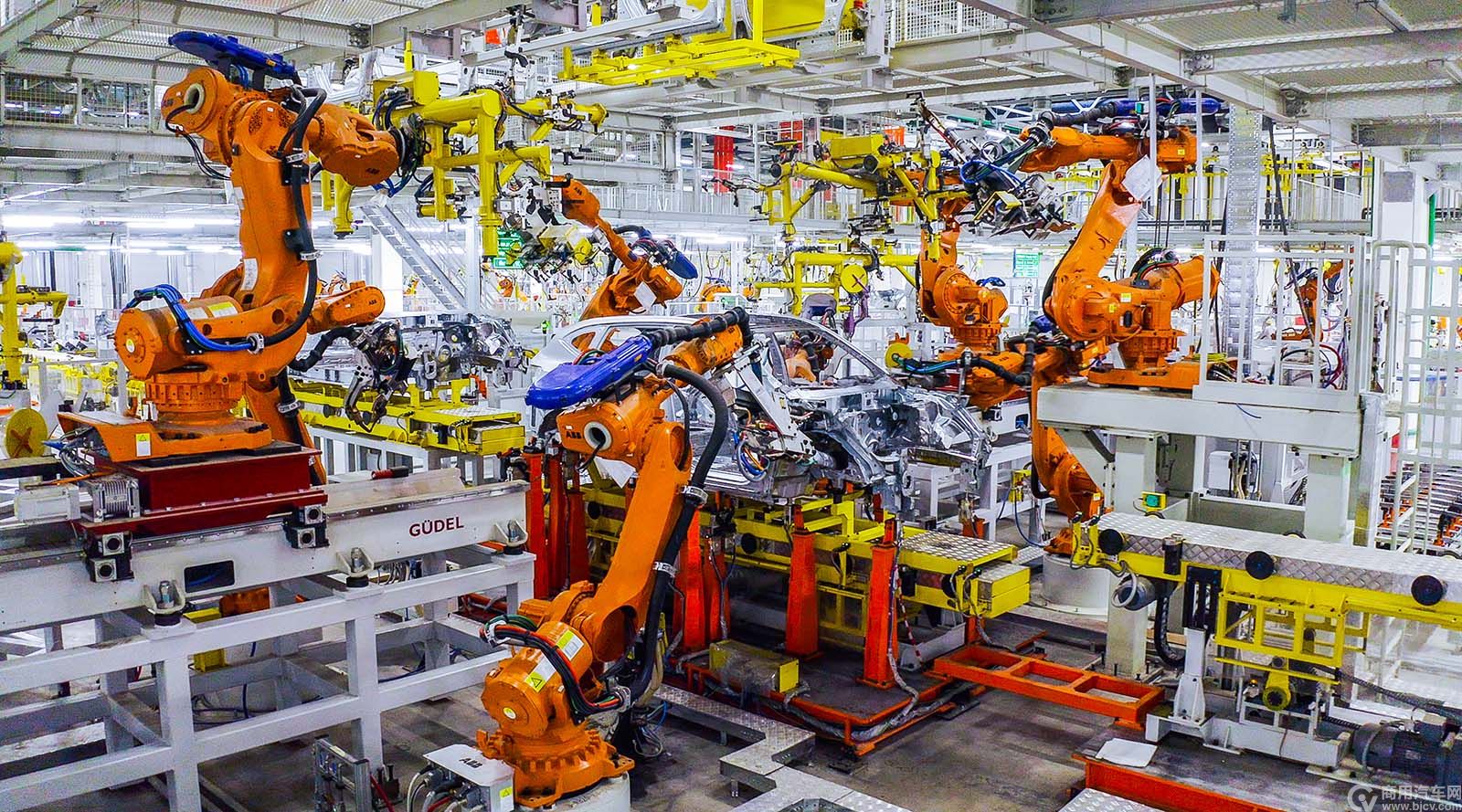 “燈塔工廠”、無人化工廠和智能工廠等新型工廠大量涌現(xiàn)——中國迅速擁抱智能化浪潮
